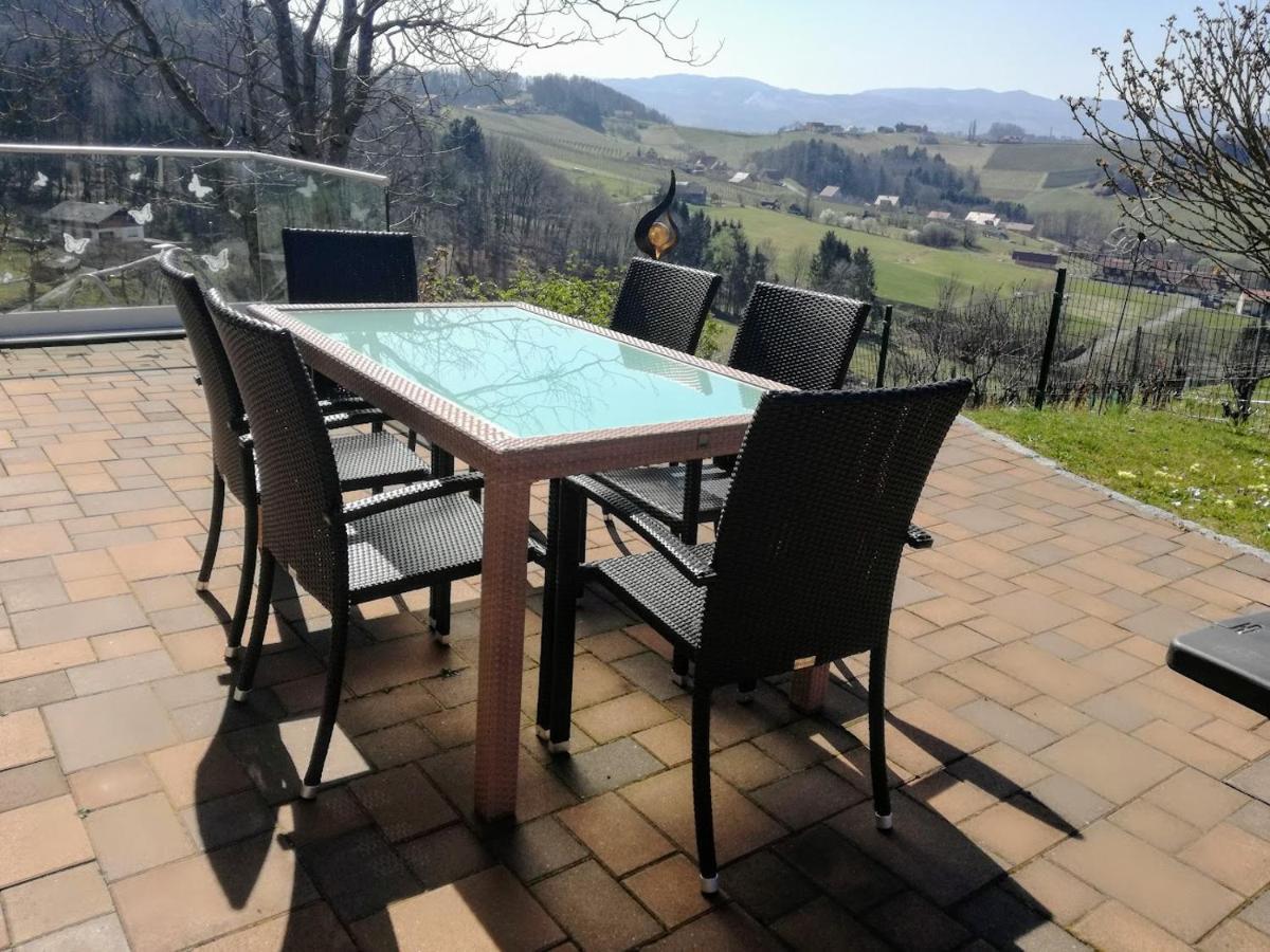 Das Weinberghaus Ratsch an der Weinstrasse Exterior photo